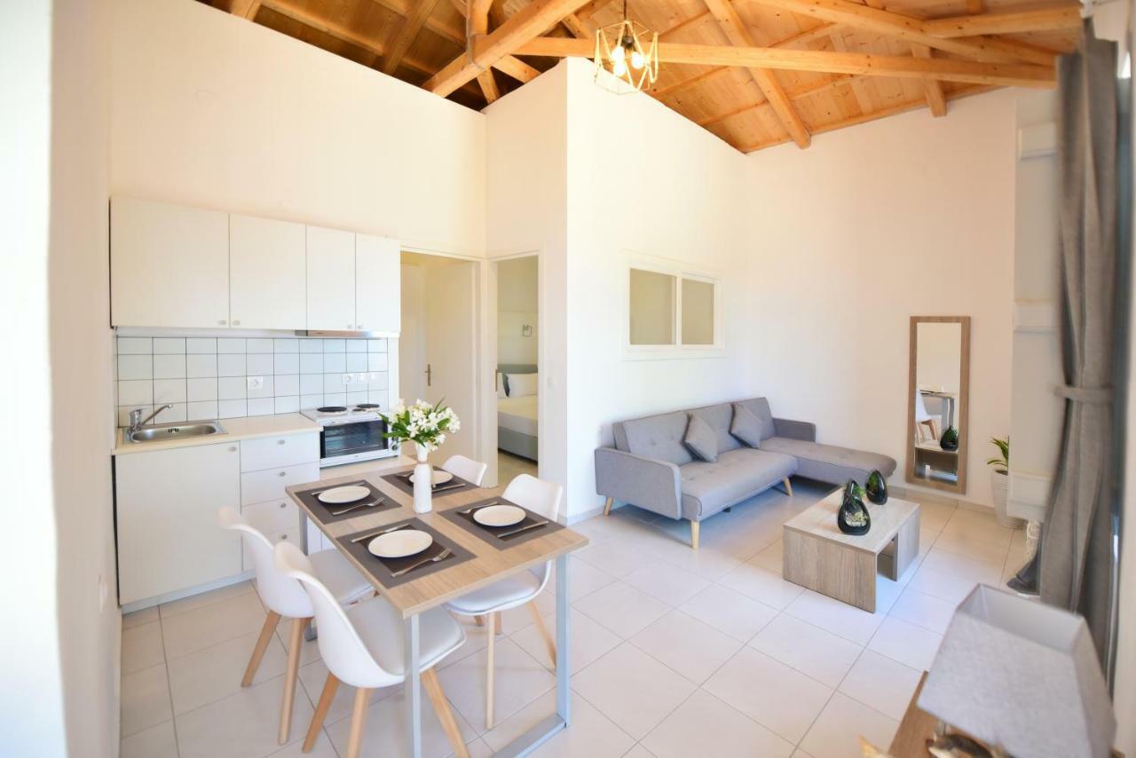 Douskos Beach House Apartment Hydra  Bagian luar foto