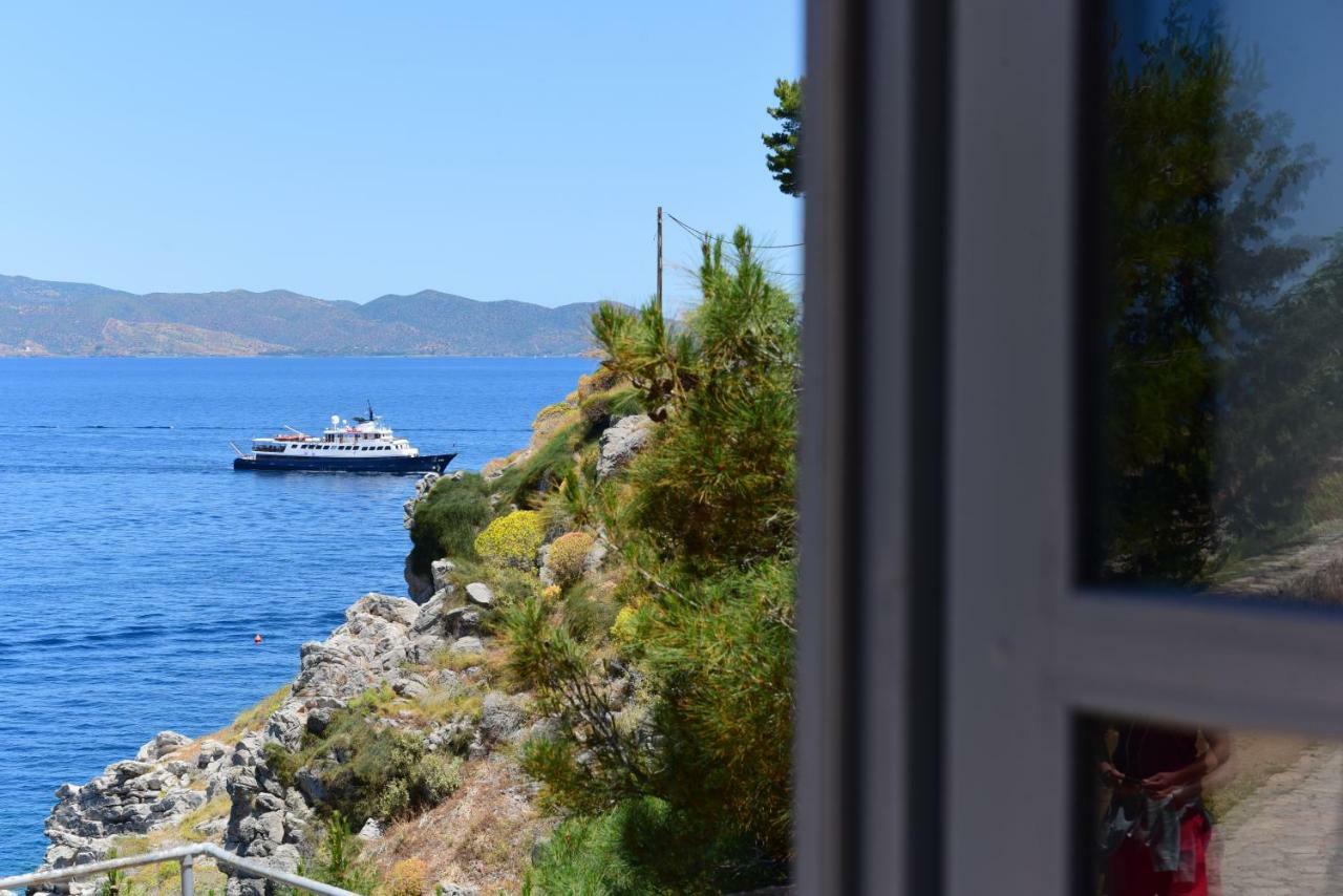 Douskos Beach House Apartment Hydra  Bagian luar foto