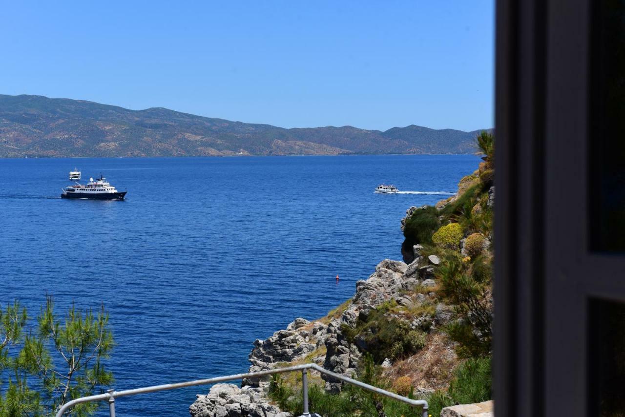 Douskos Beach House Apartment Hydra  Bagian luar foto