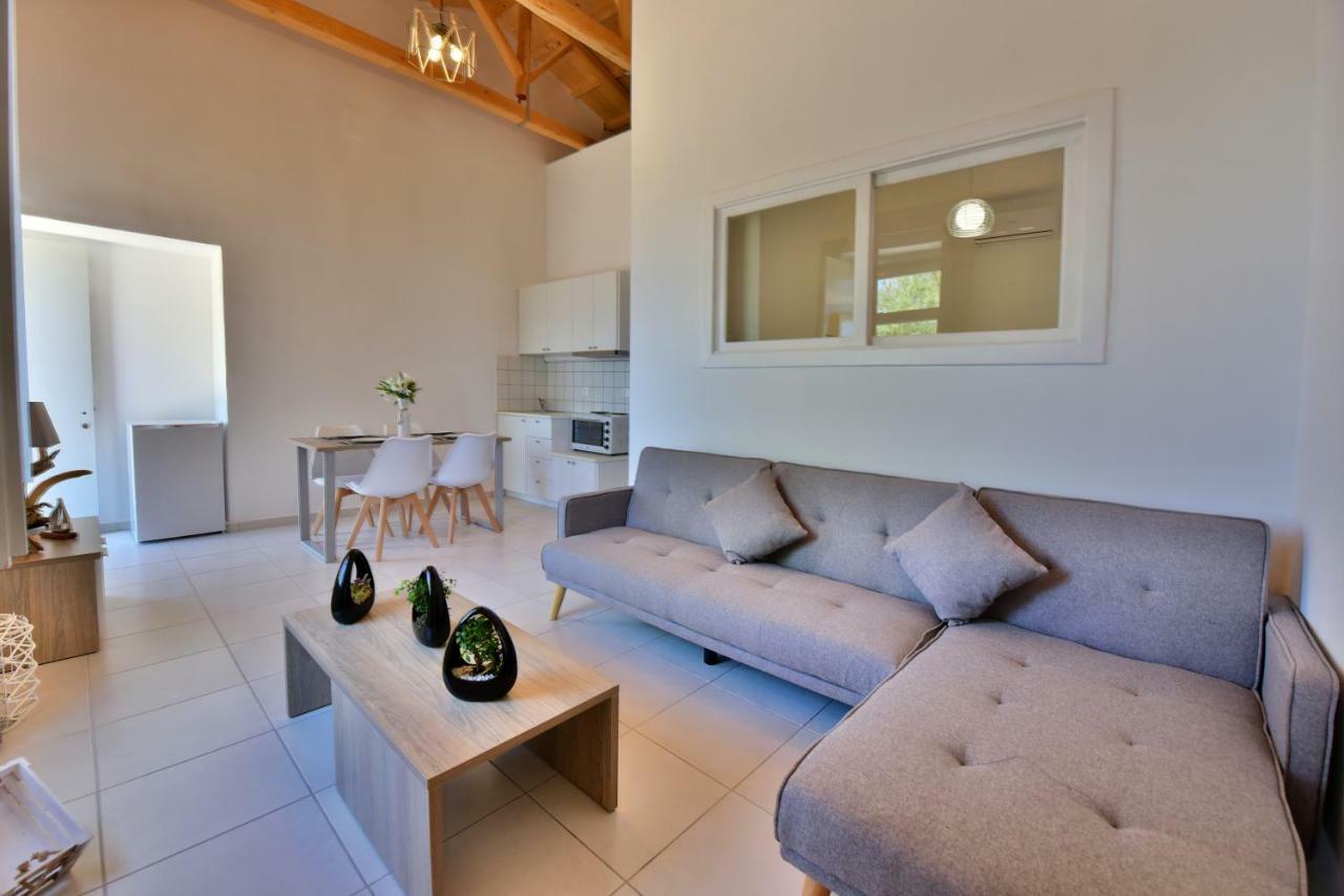 Douskos Beach House Apartment Hydra  Bagian luar foto